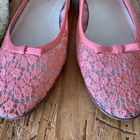 2 Pairs Banana Republic Pastel Pink and Yellow Lace Top Ballet Flats - sz 8.5 - Picture 3 of 14